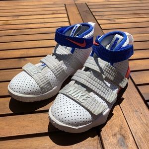 Nike LeBron Soldier 11c